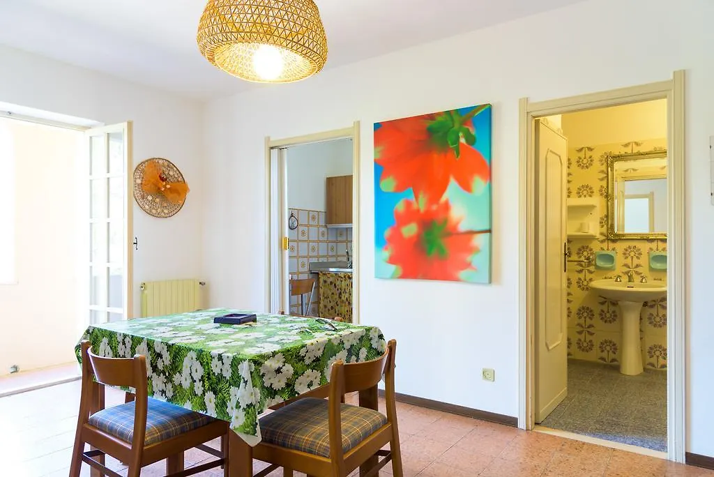 Apartment Appartamento Arancio Procchio  Italy